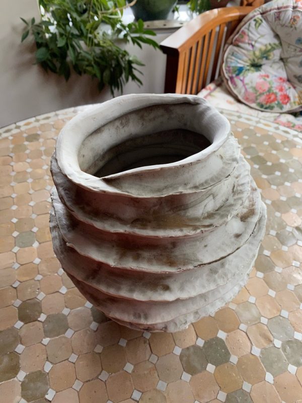 Stoneware spiral pot with porcelain slip - Image 2