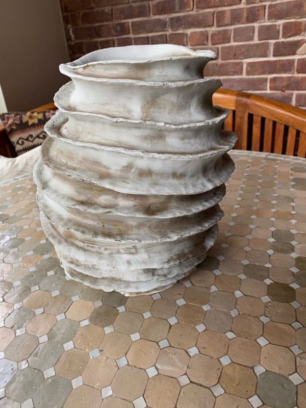 Stoneware spiral pot with porcelain slip - Image 4